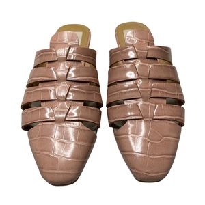 Dolce Vita slip on sandal Size 6 NEW!!